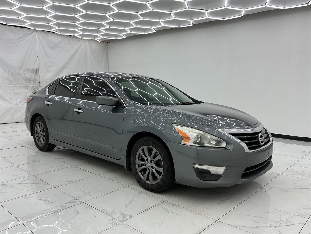 Nissan Altima 4dr Sdn I4 2.5 S 2015