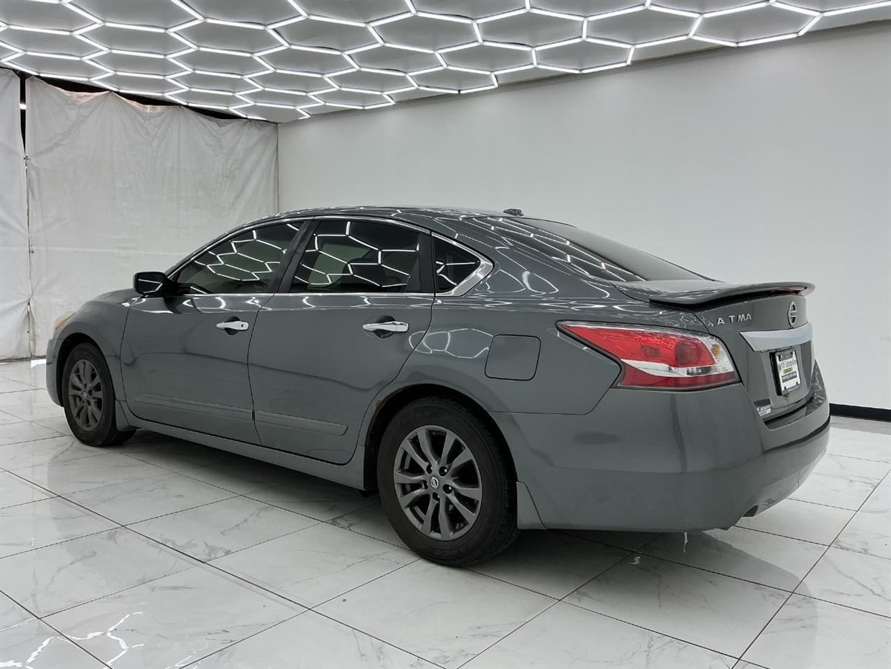 Nissan Altima 4dr Sdn I4 2.5 S 2015