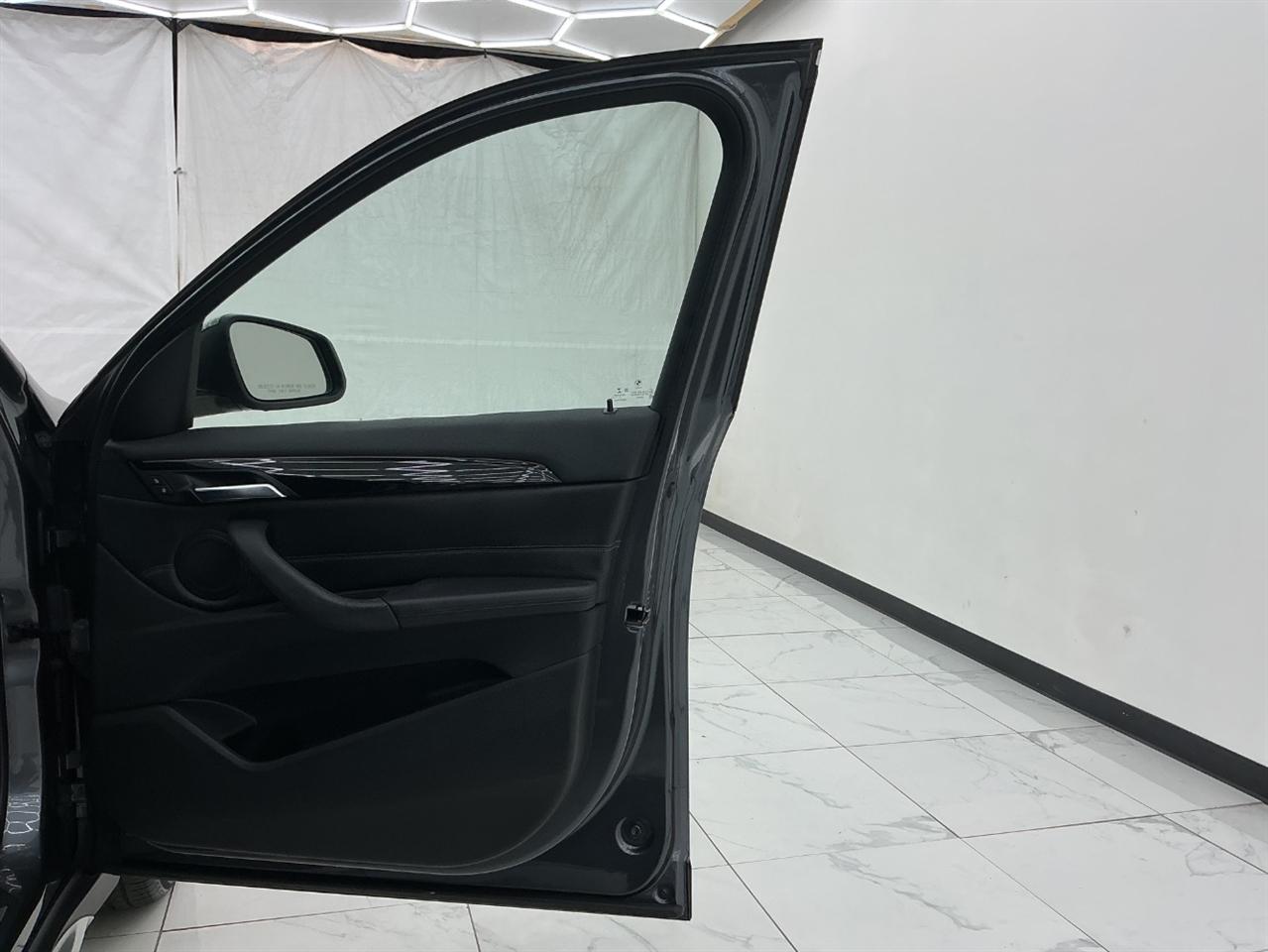 BMW X1 xDrive28i Sports Activity Vehicle 2018