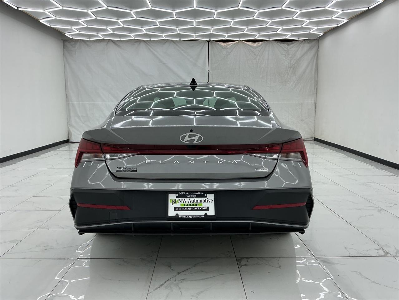 Hyundai Elantra Hybrid Blue DCT 2024