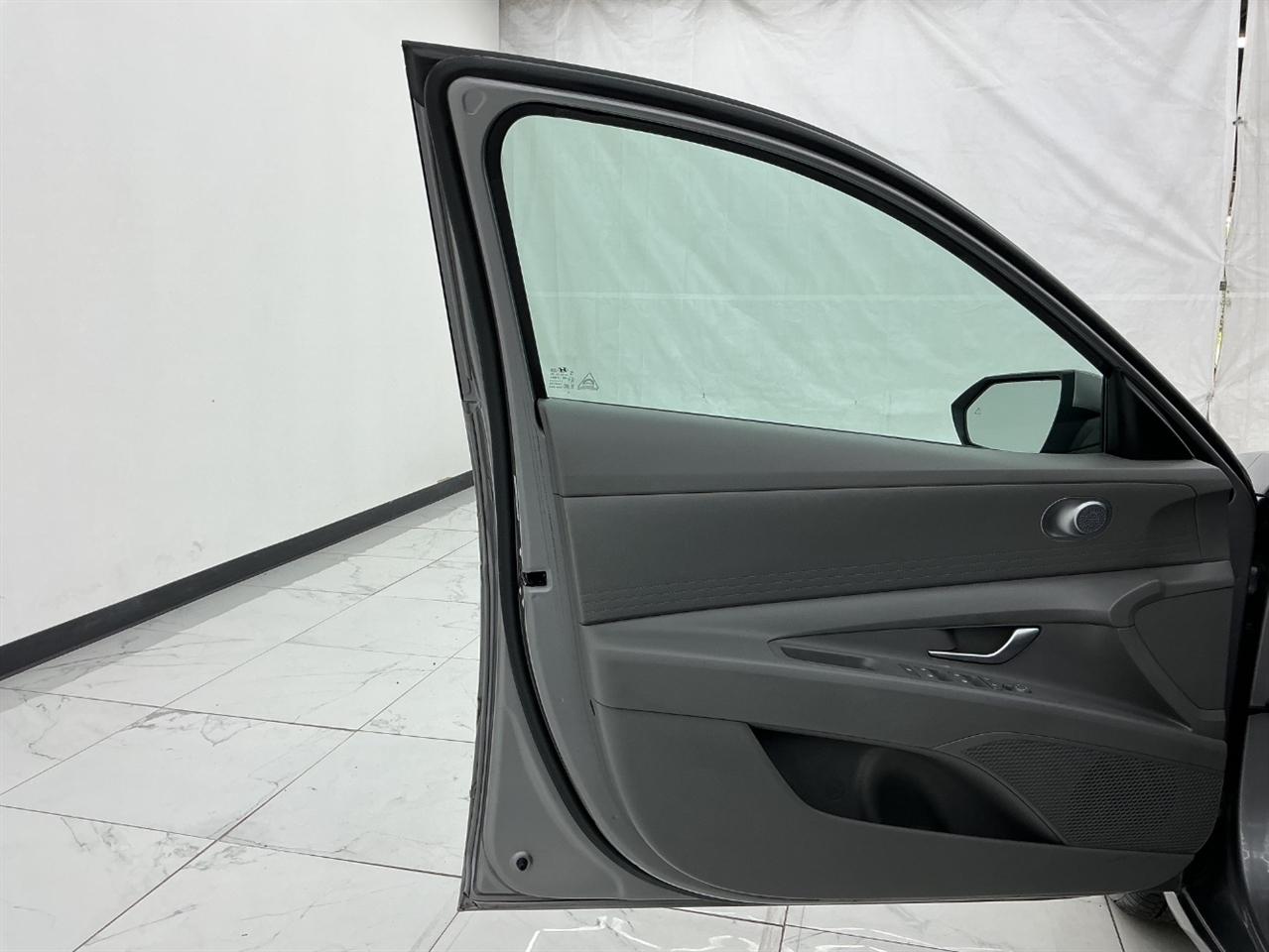 Hyundai Elantra Hybrid Blue DCT 2024