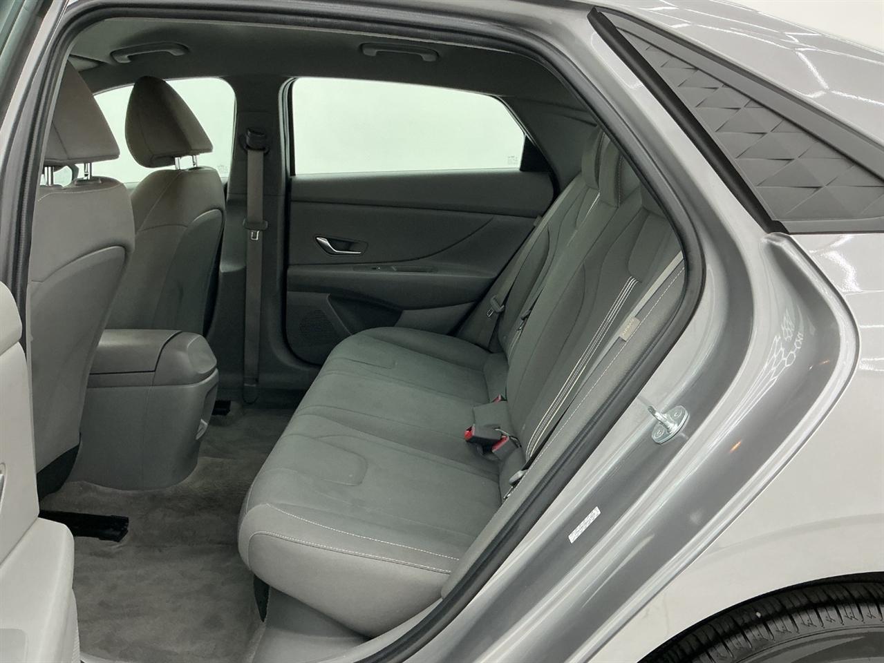 Hyundai Elantra Hybrid Blue DCT 2024
