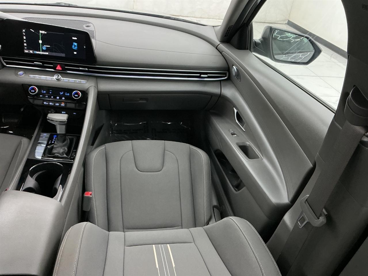 Hyundai Elantra Hybrid Blue DCT 2024