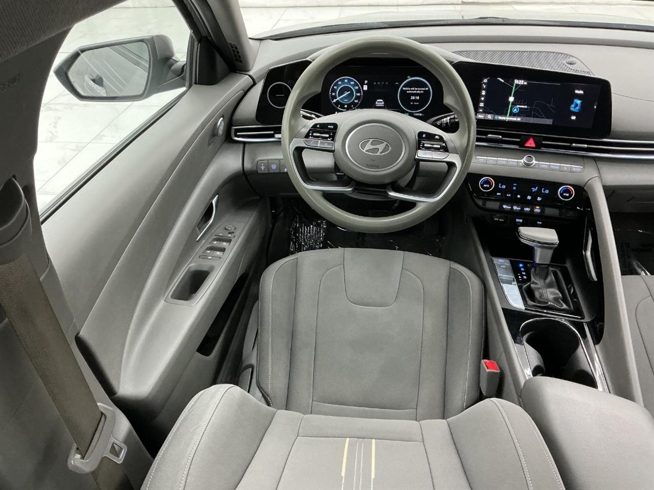 Hyundai Elantra Hybrid Blue DCT 2024
