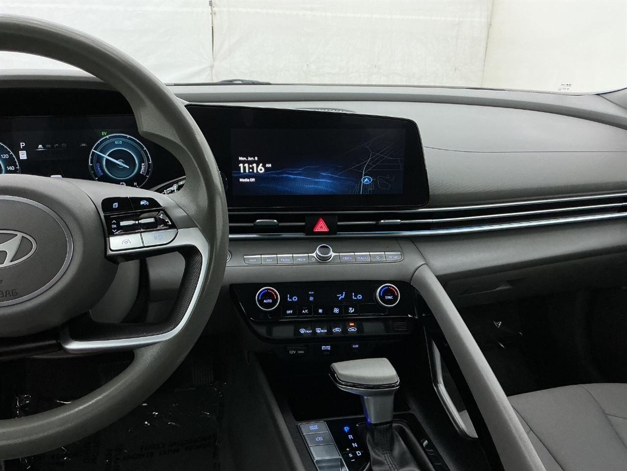 Hyundai Elantra Hybrid Blue DCT 2024
