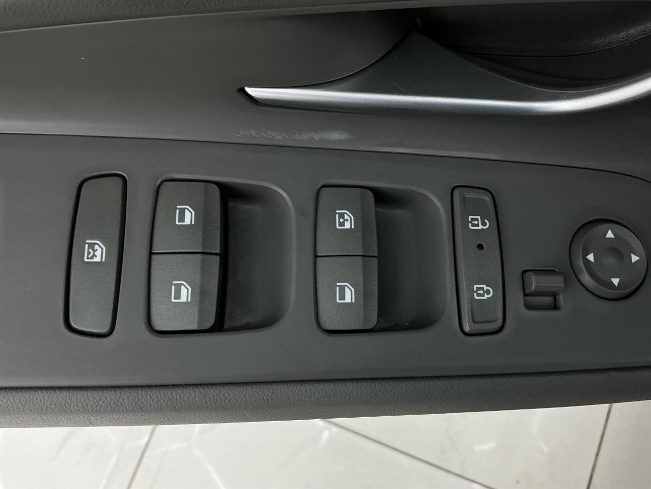 Hyundai Elantra Hybrid Blue DCT 2024