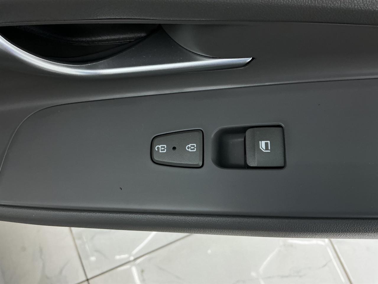 Hyundai Elantra Hybrid Blue DCT 2024