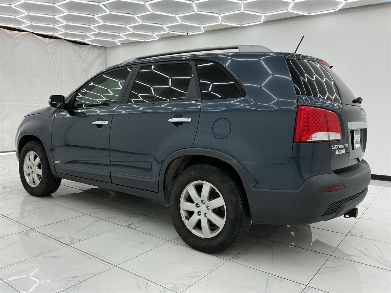 Kia Sorento AWD 4dr V6 LX 2011