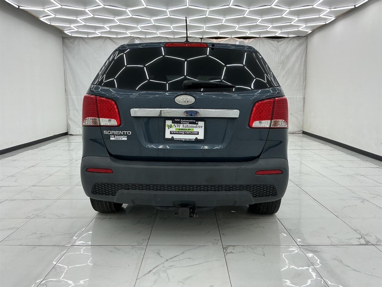 Kia Sorento AWD 4dr V6 LX 2011