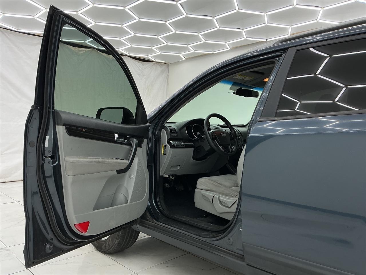 Kia Sorento AWD 4dr V6 LX 2011