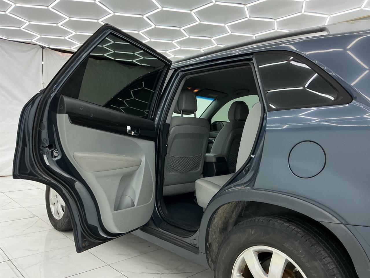 Kia Sorento AWD 4dr V6 LX 2011