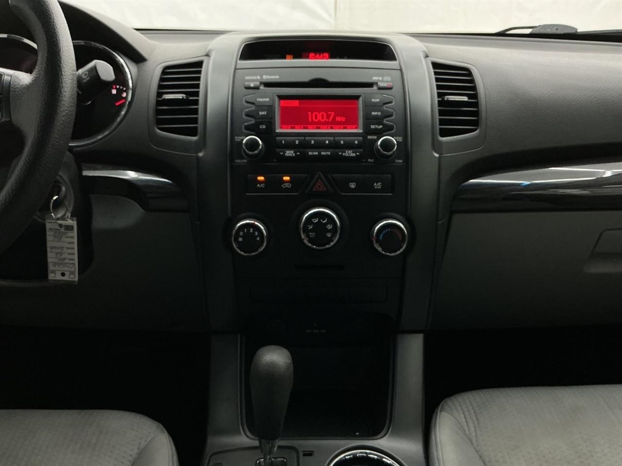 Kia Sorento AWD 4dr V6 LX 2011