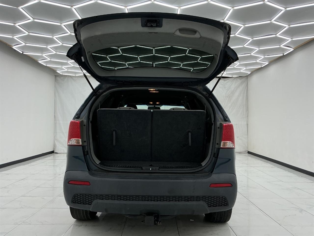 Kia Sorento AWD 4dr V6 LX 2011