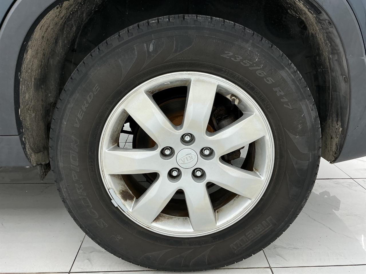 Kia Sorento AWD 4dr V6 LX 2011