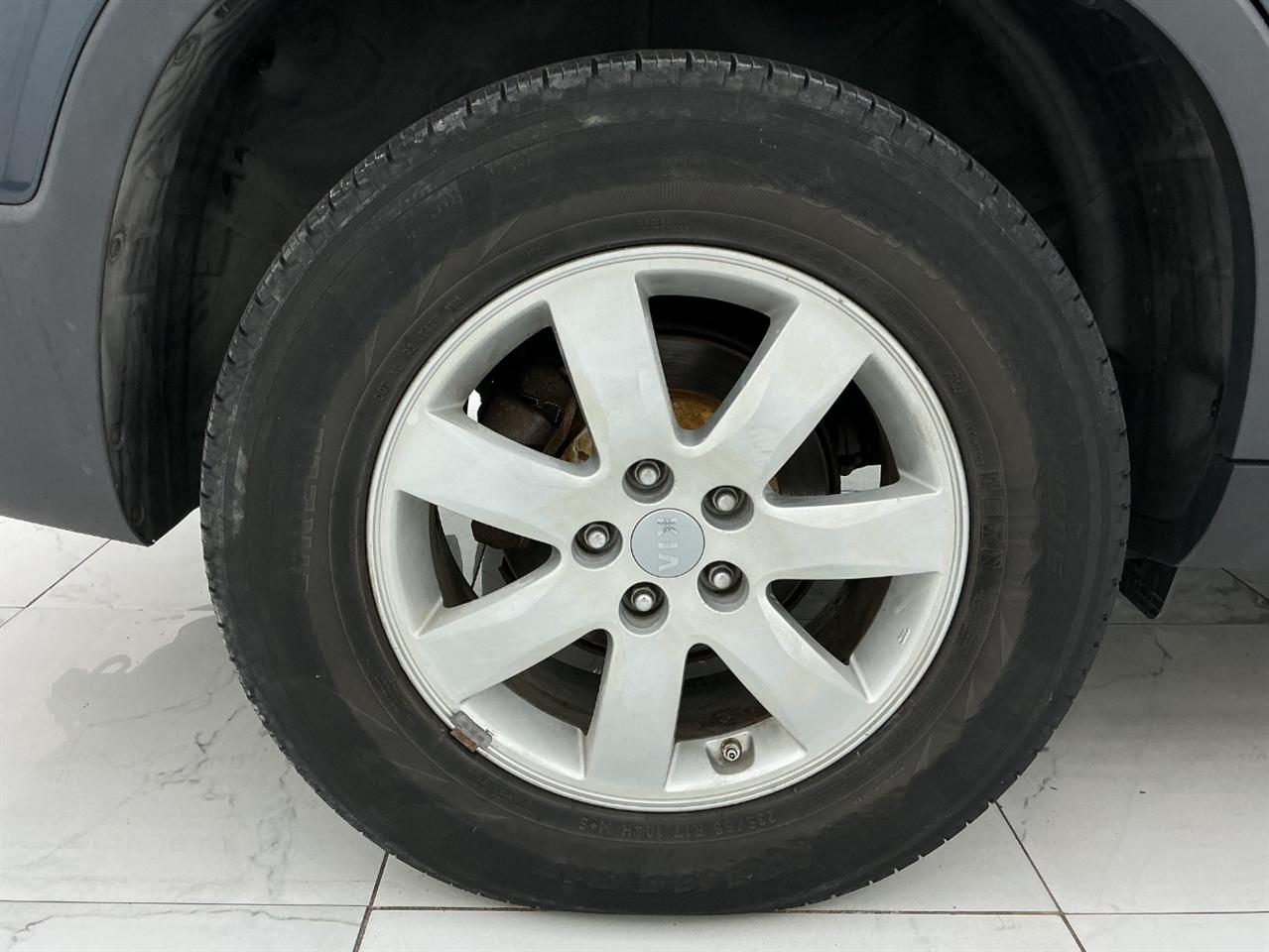 Kia Sorento AWD 4dr V6 LX 2011