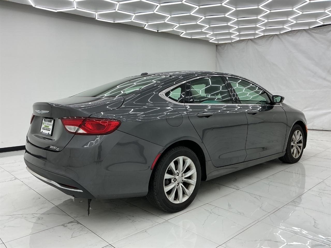 Chrysler 200 4dr Sdn C FWD 2015