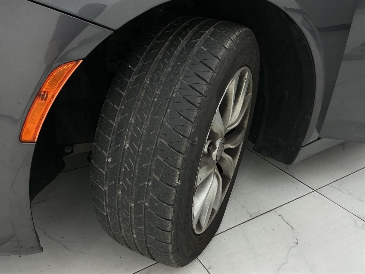 Chrysler 200 4dr Sdn C FWD 2015