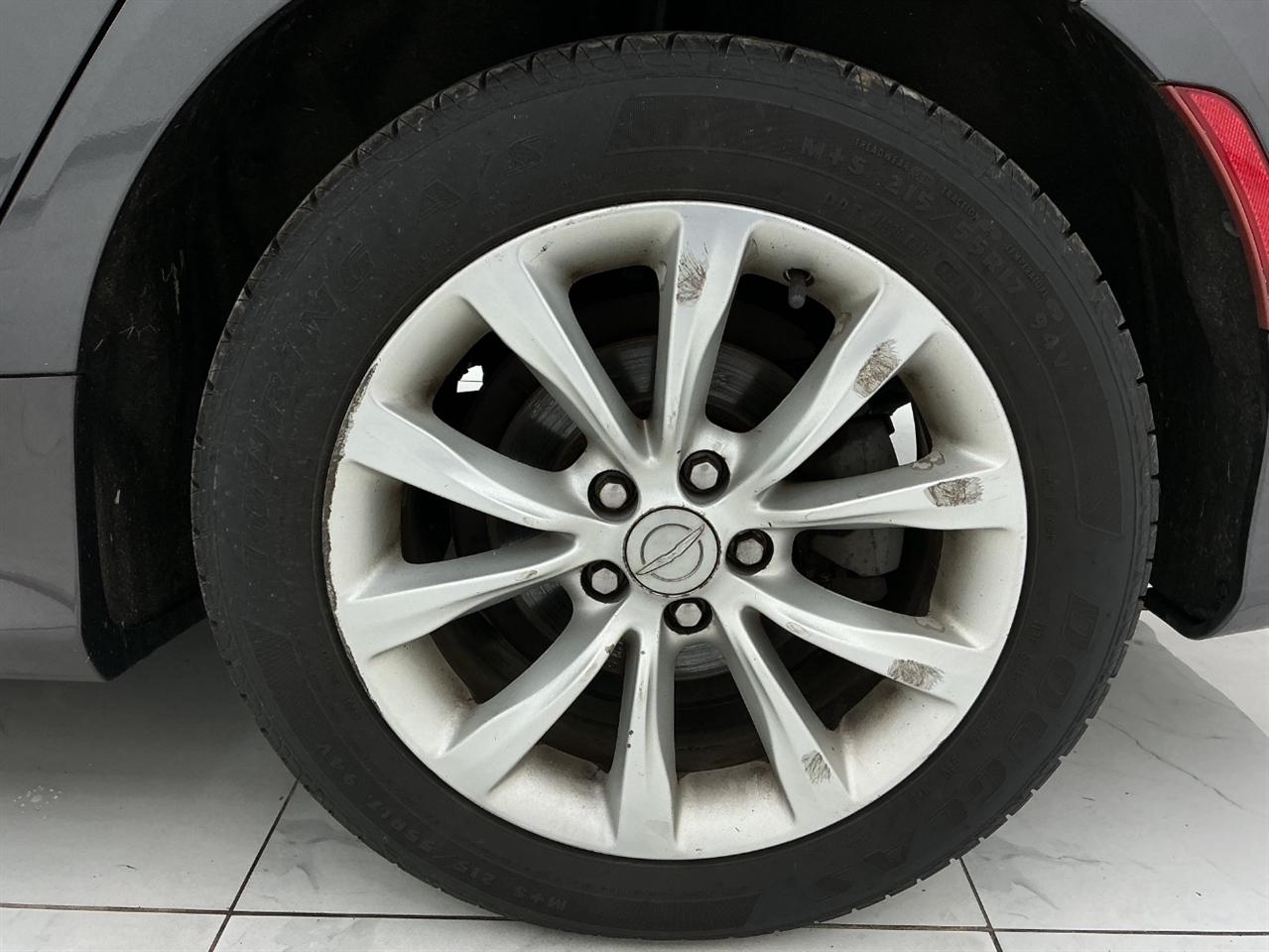 Chrysler 200 4dr Sdn C FWD 2015