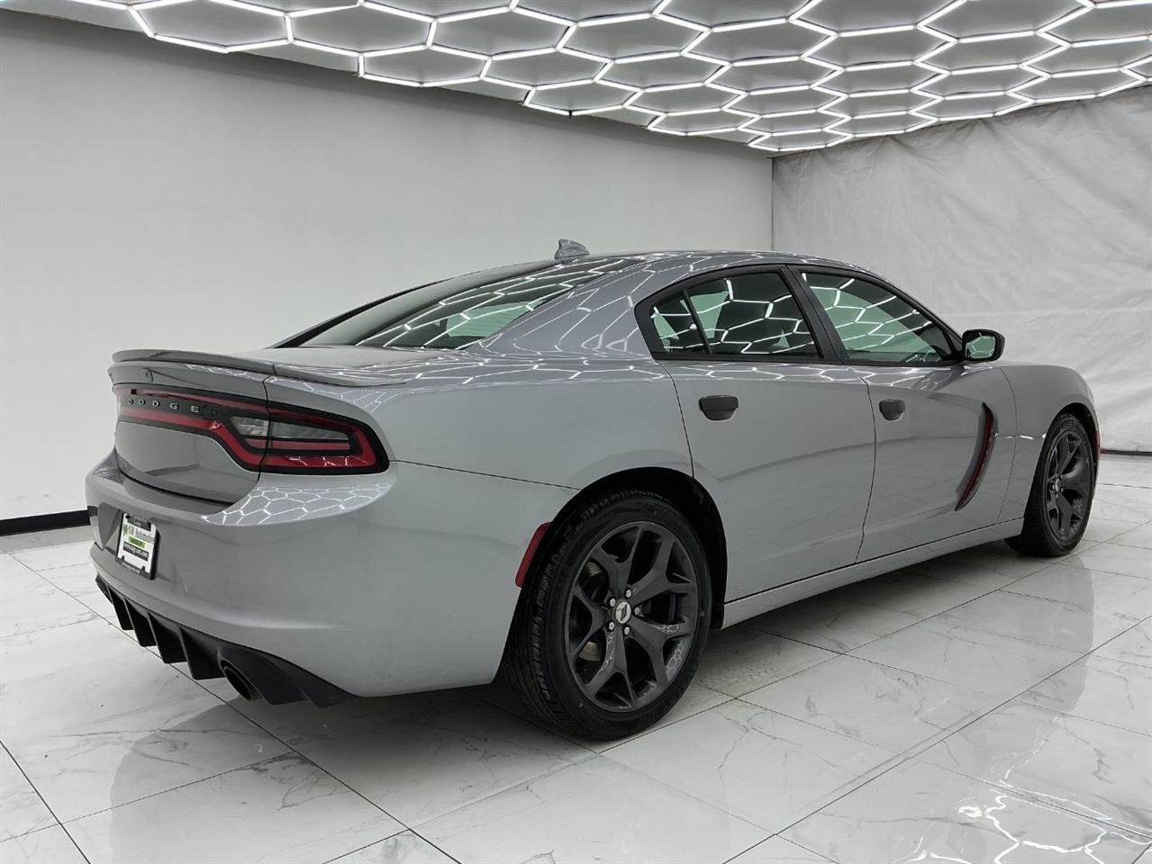 Dodge Charger SXT RWD 2017