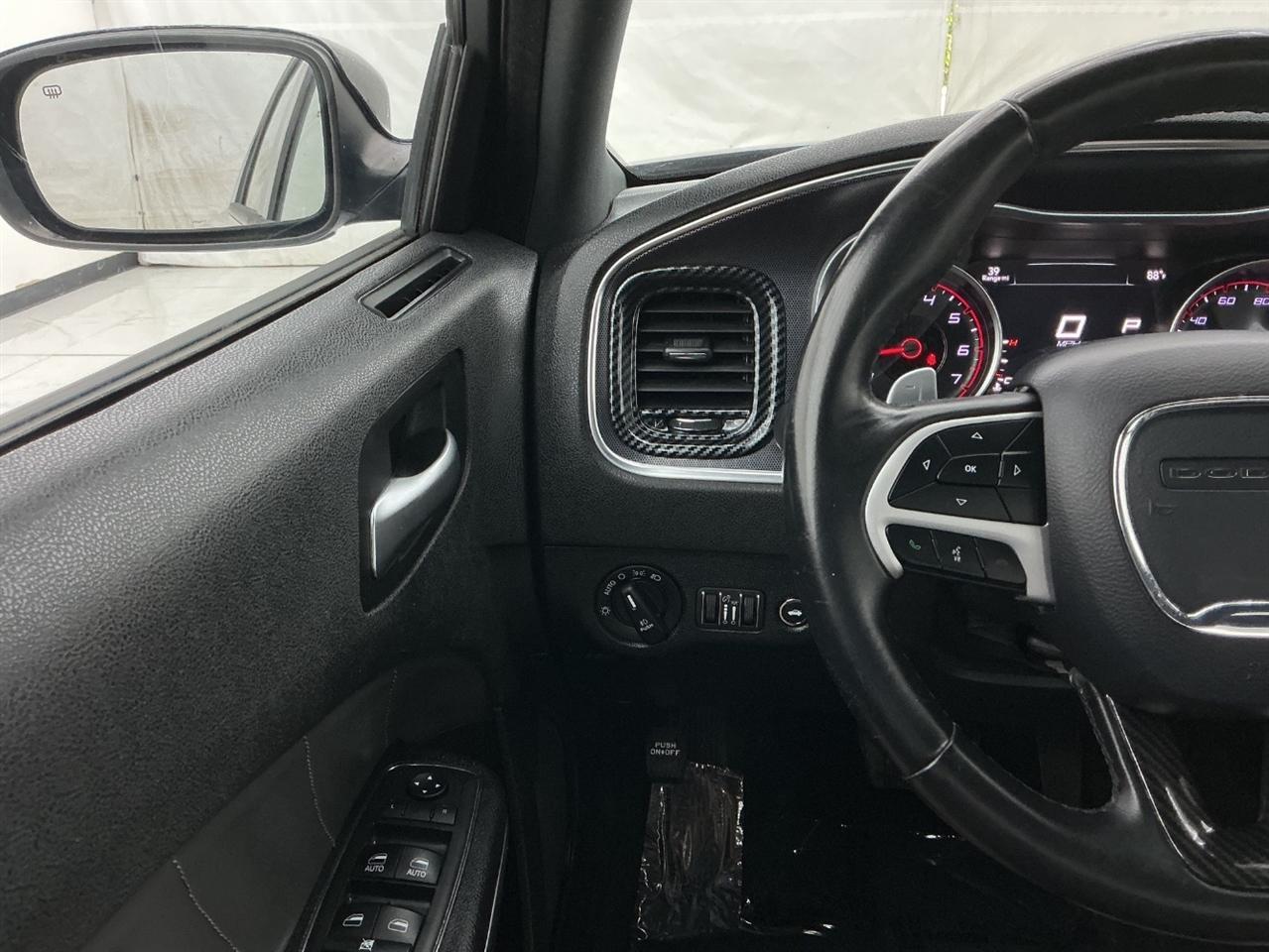 Dodge Charger SXT RWD 2017