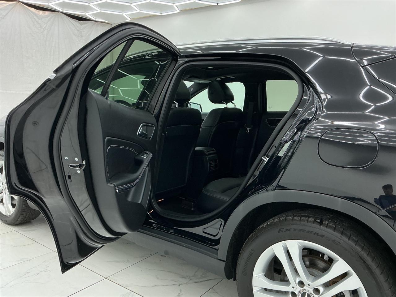 Mercedes-Benz GLA GLA 250 4MATIC SUV 2018