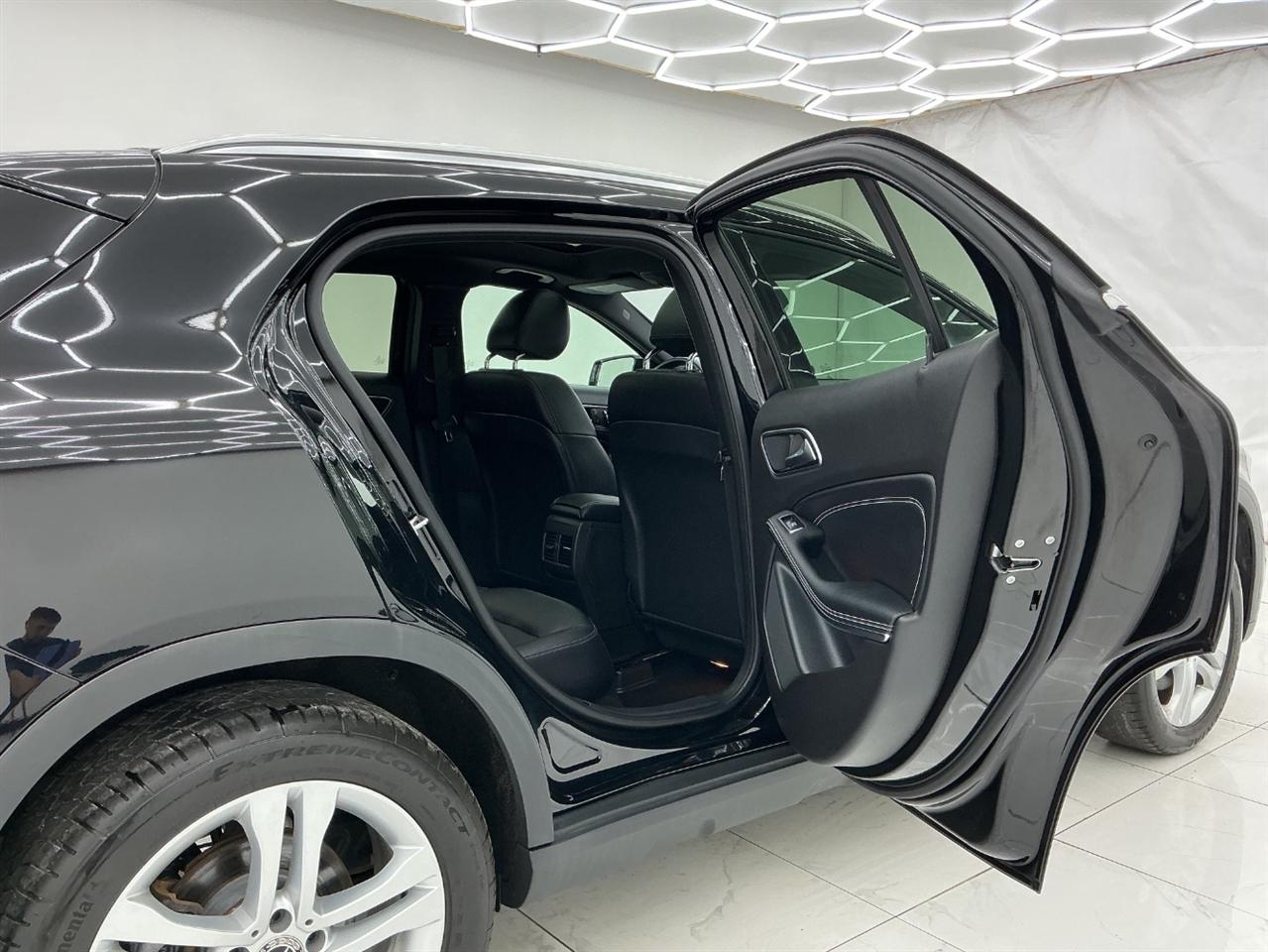 Mercedes-Benz GLA GLA 250 4MATIC SUV 2018