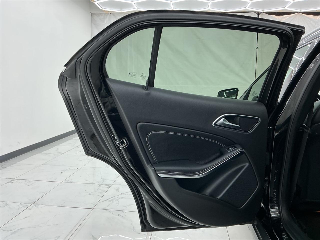 Mercedes-Benz GLA GLA 250 4MATIC SUV 2018