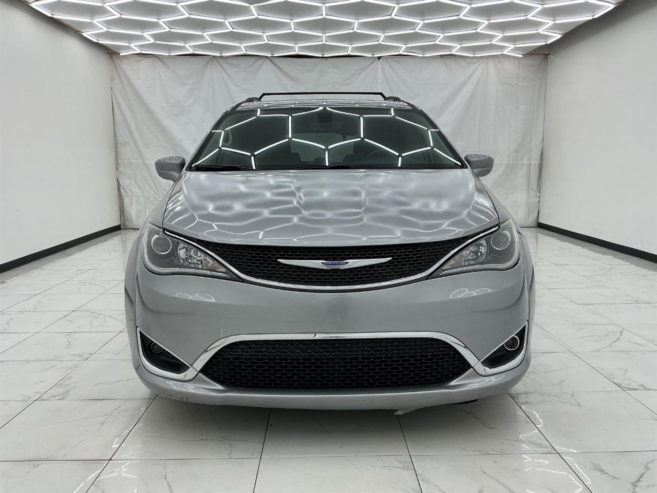 Chrysler Pacifica Touring L FWD 2020