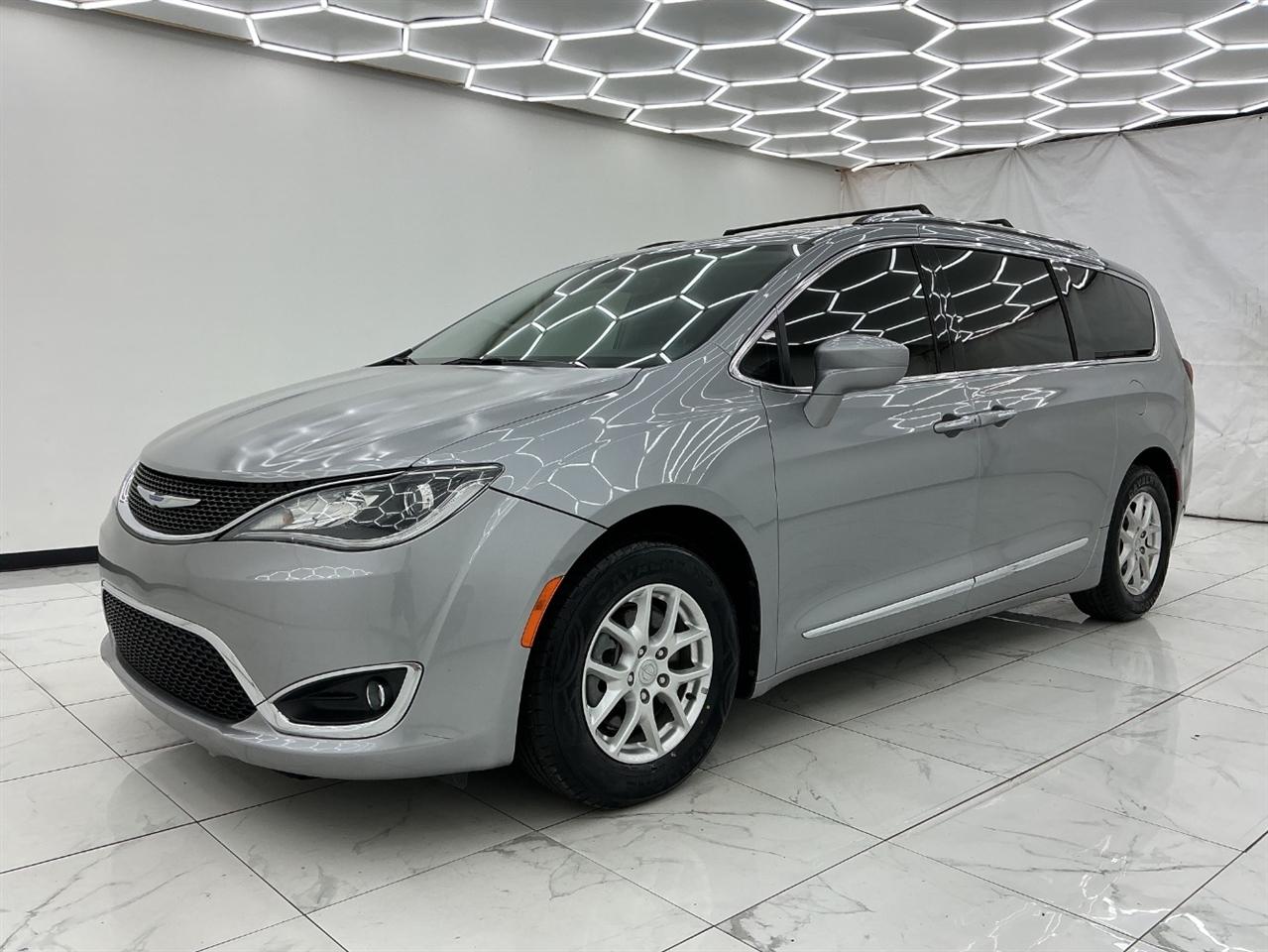 Chrysler Pacifica Touring L FWD 2020