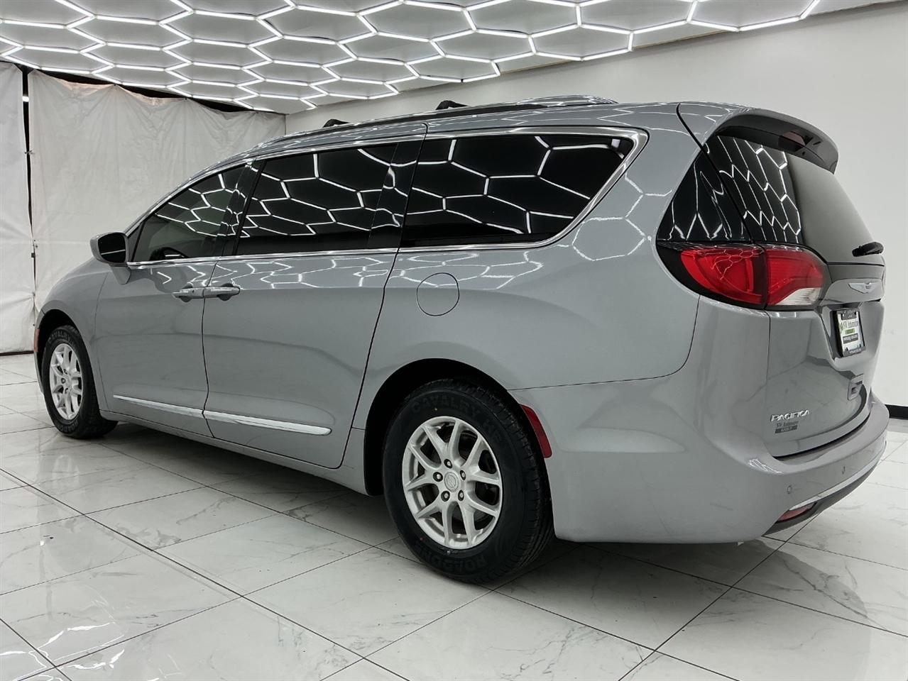 Chrysler Pacifica Touring L FWD 2020