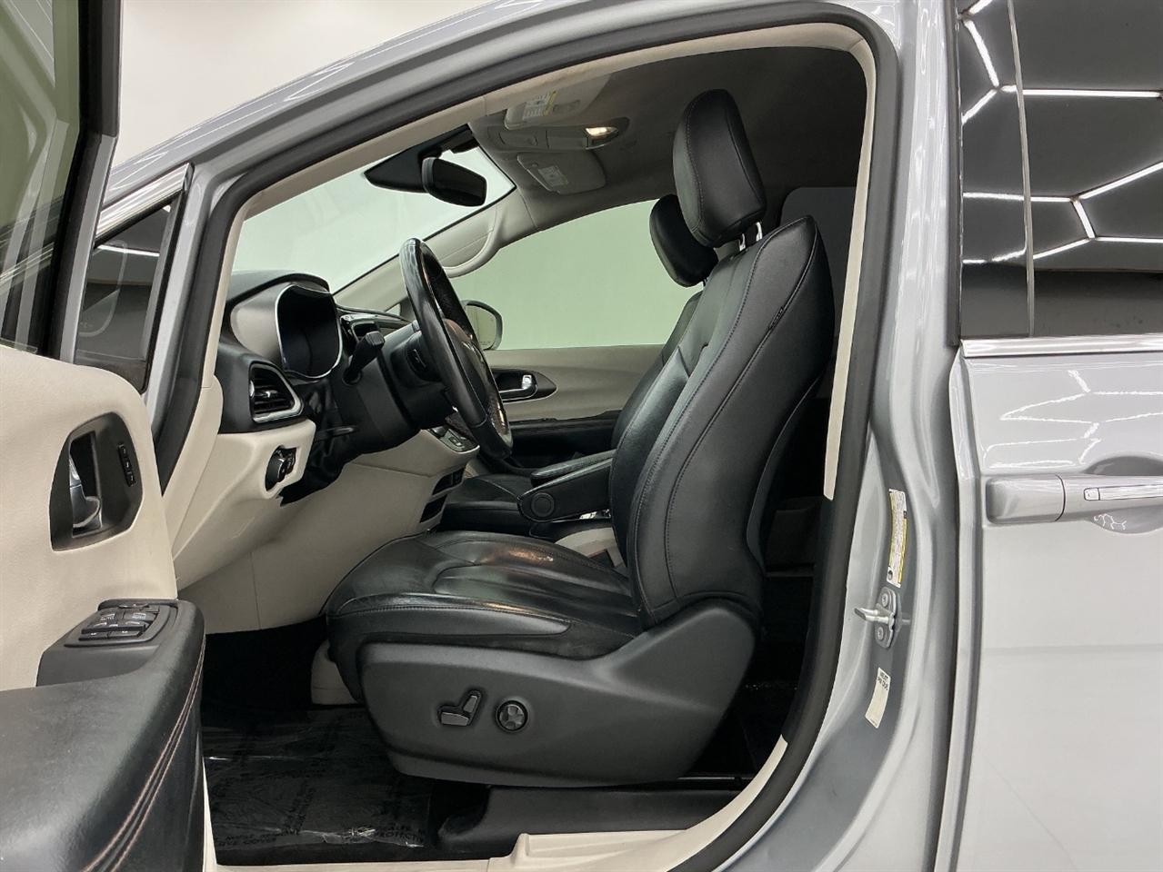 Chrysler Pacifica Touring L FWD 2020