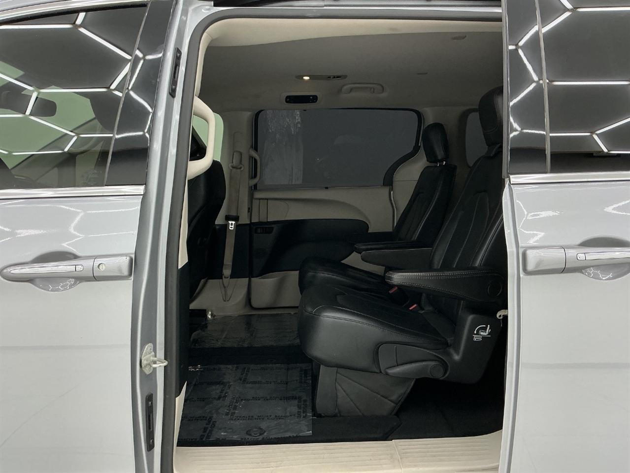 Chrysler Pacifica Touring L FWD 2020