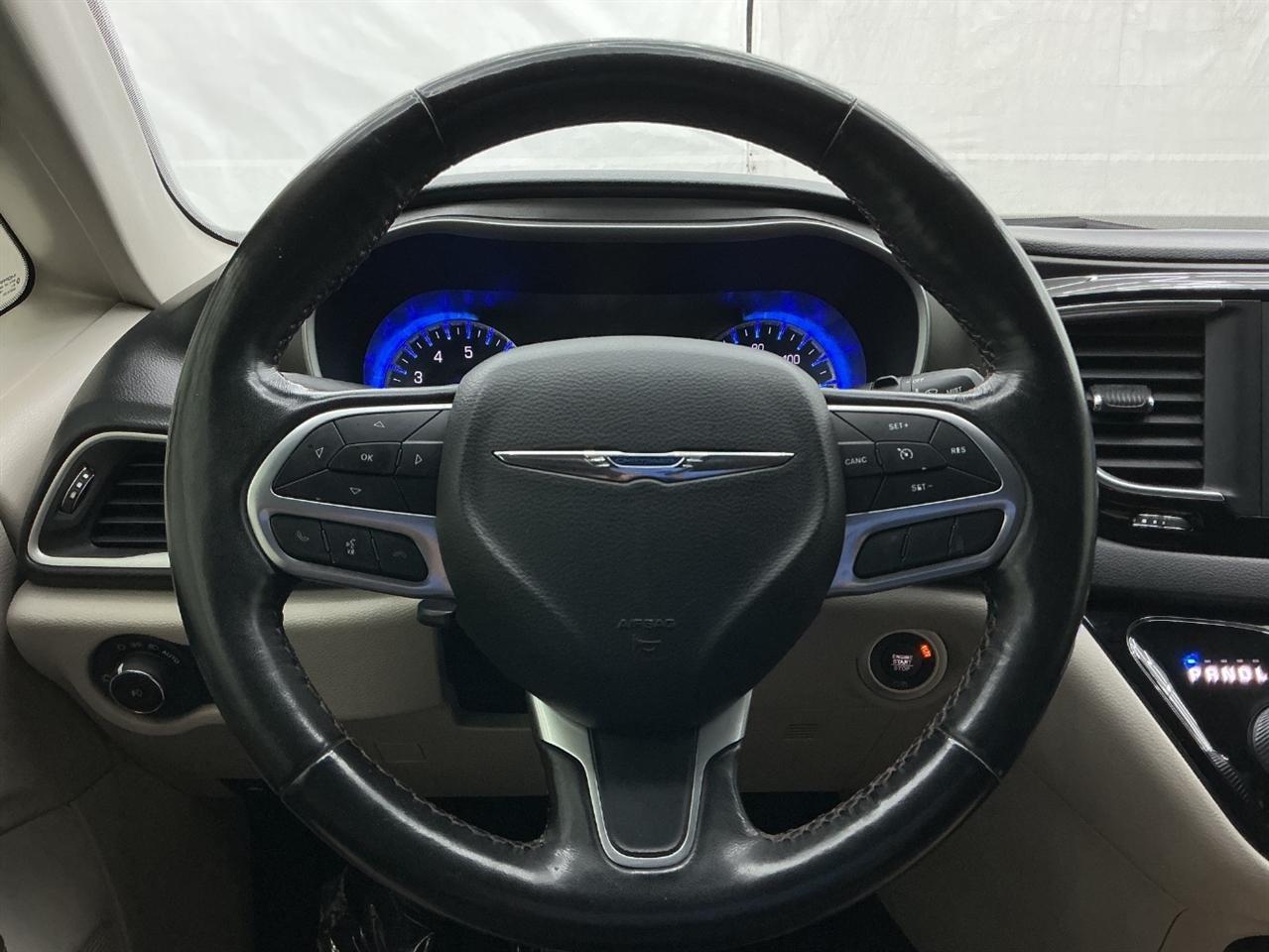 Chrysler Pacifica Touring L FWD 2020