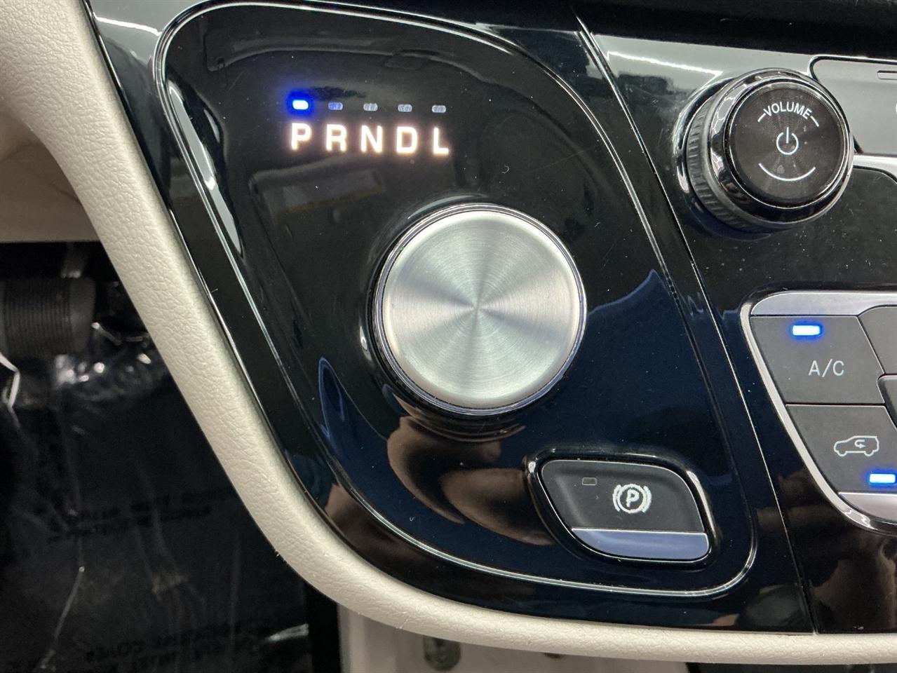 Chrysler Pacifica Touring L FWD 2020