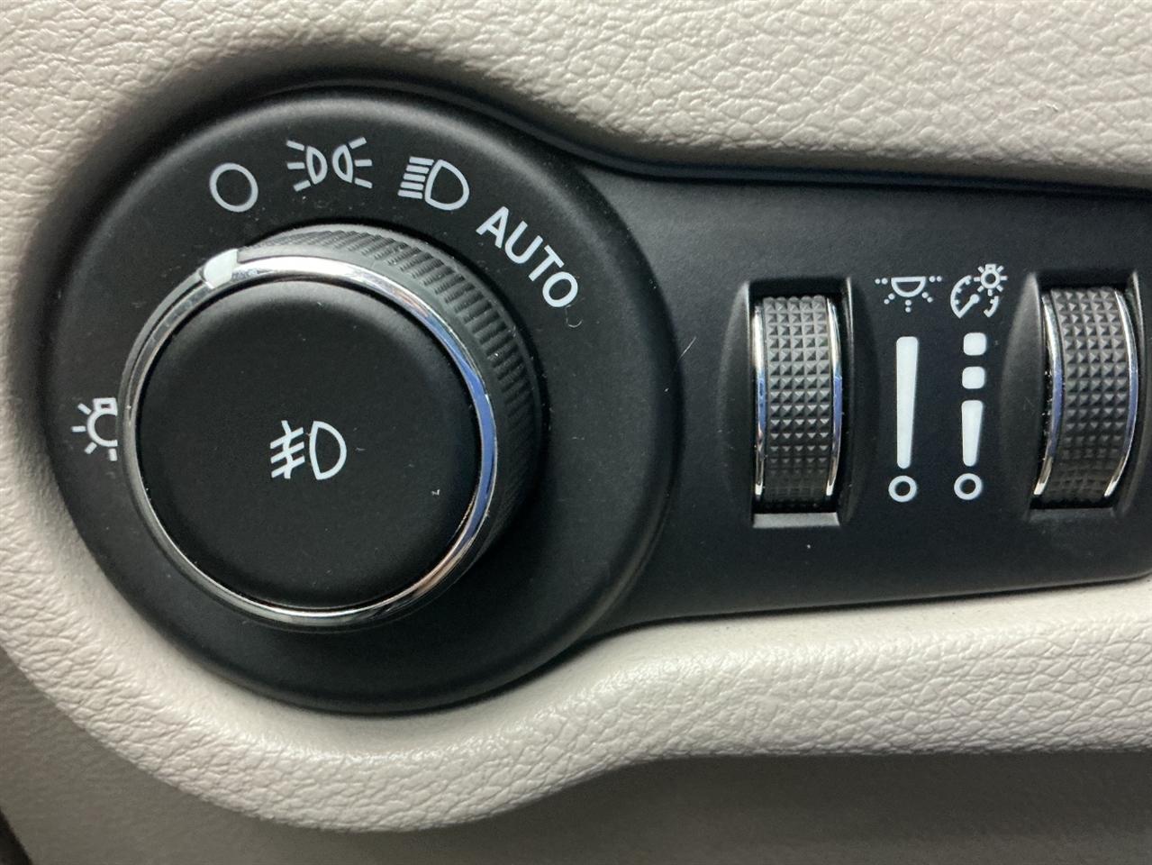 Chrysler Pacifica Touring L FWD 2020