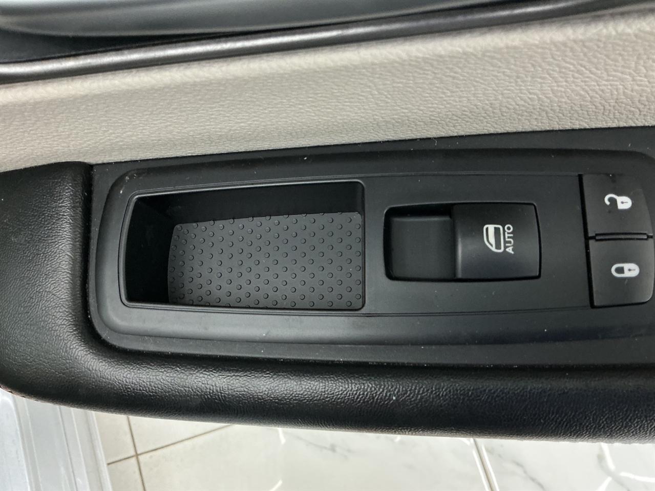 Chrysler Pacifica Touring L FWD 2020