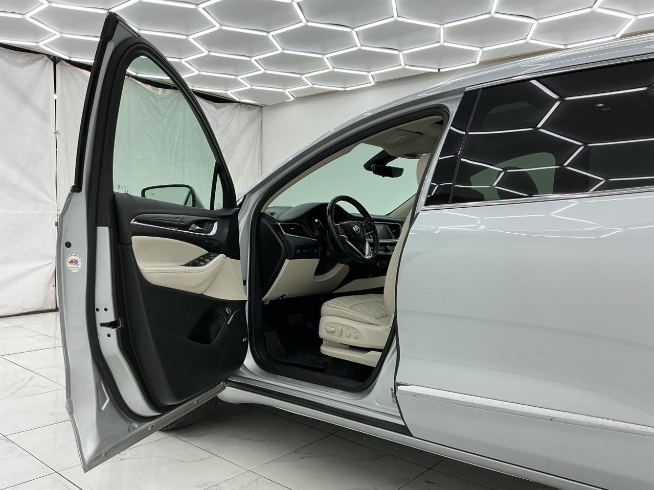 Buick Enclave AWD 4dr Avenir 2022