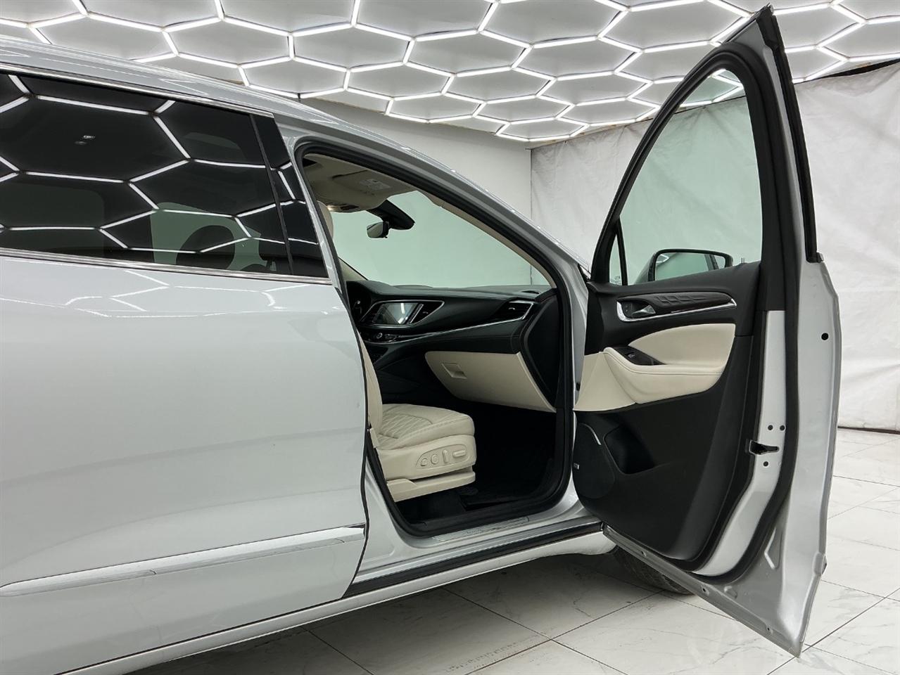 Buick Enclave AWD 4dr Avenir 2022