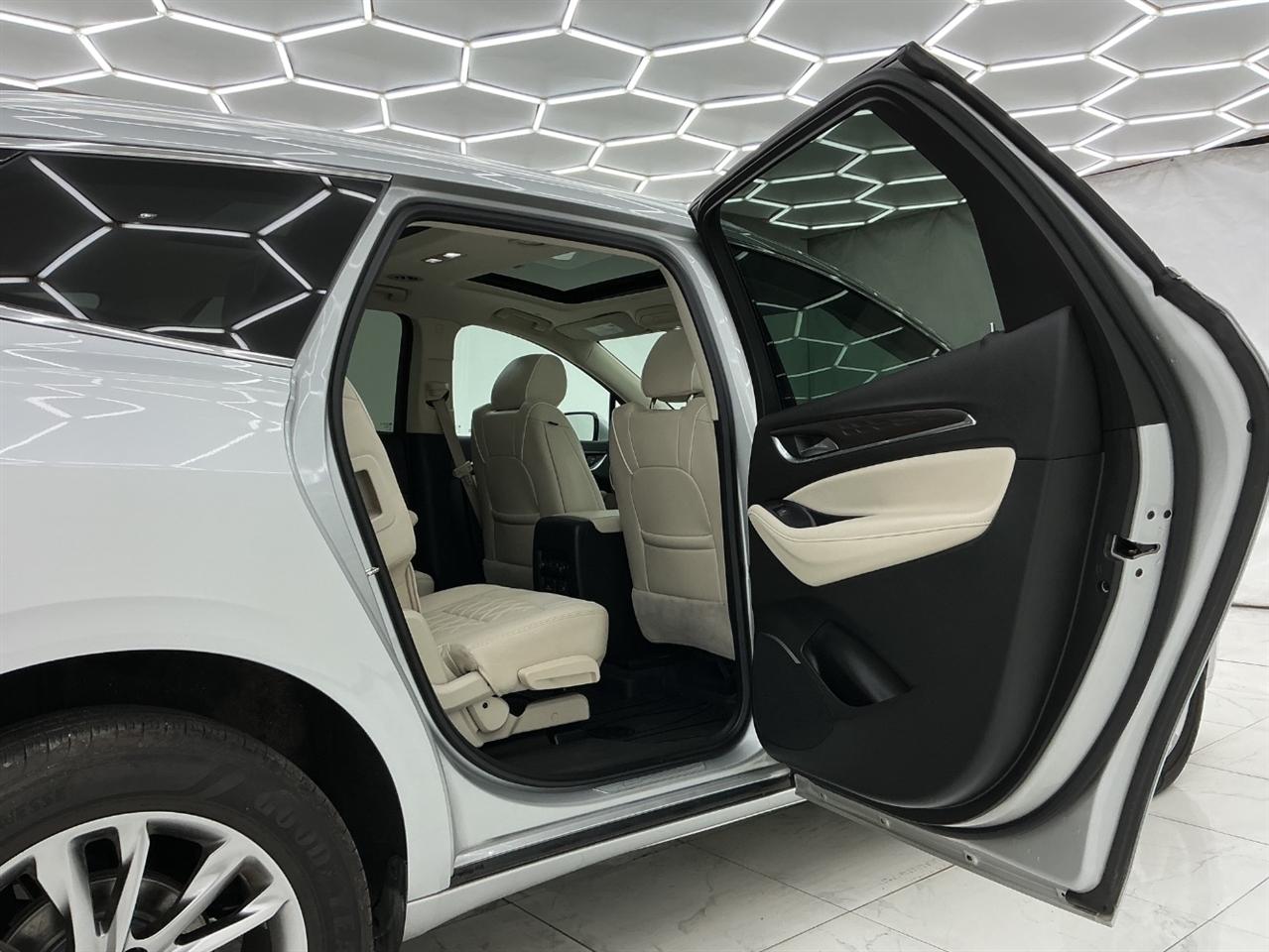 Buick Enclave AWD 4dr Avenir 2022