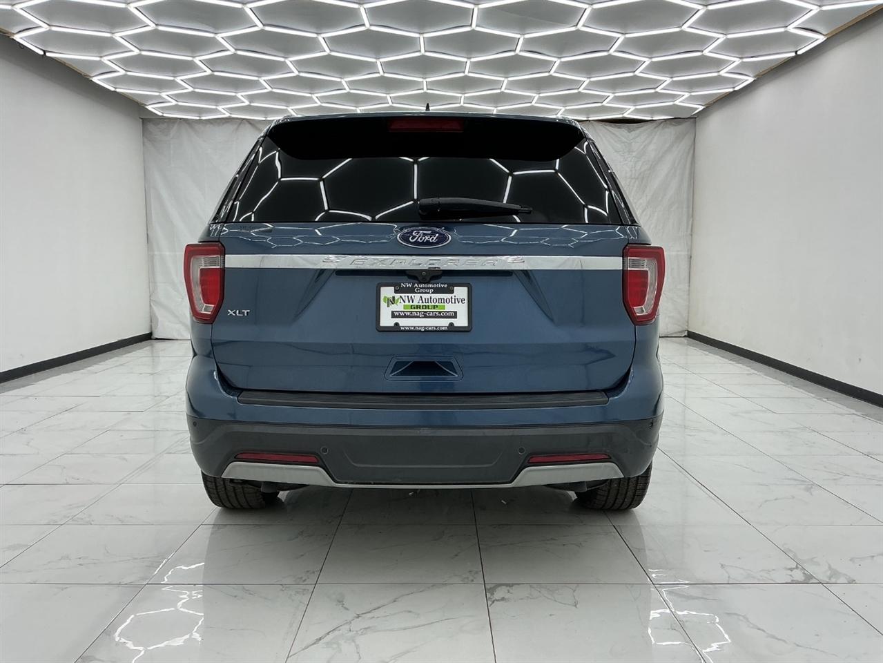 Ford Explorer XLT FWD 2019