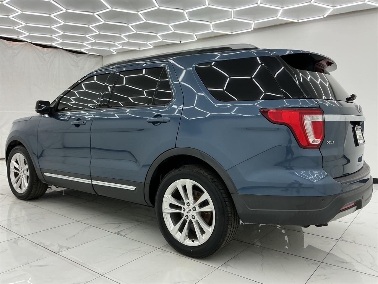 Ford Explorer XLT FWD 2019