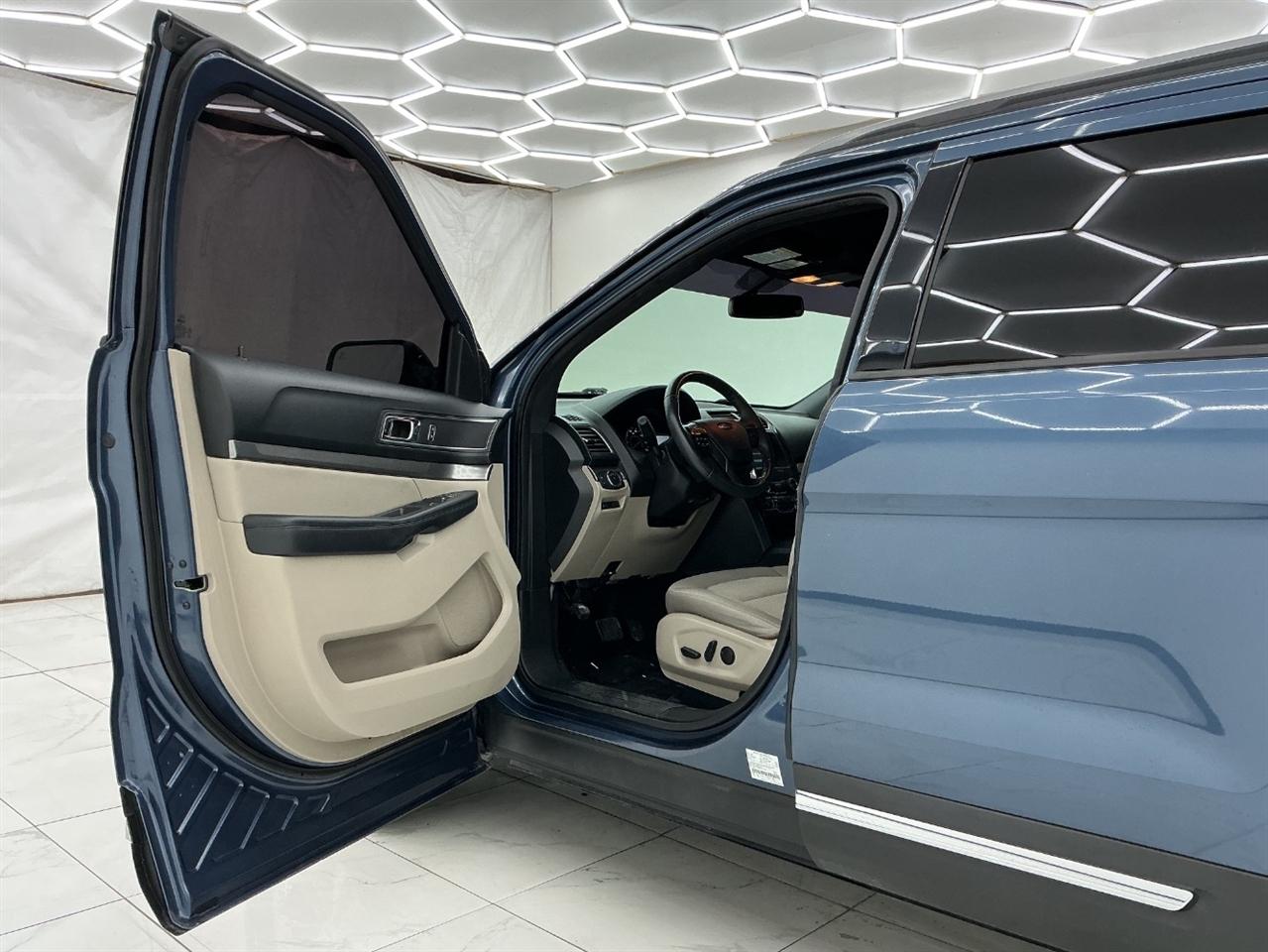 Ford Explorer XLT FWD 2019