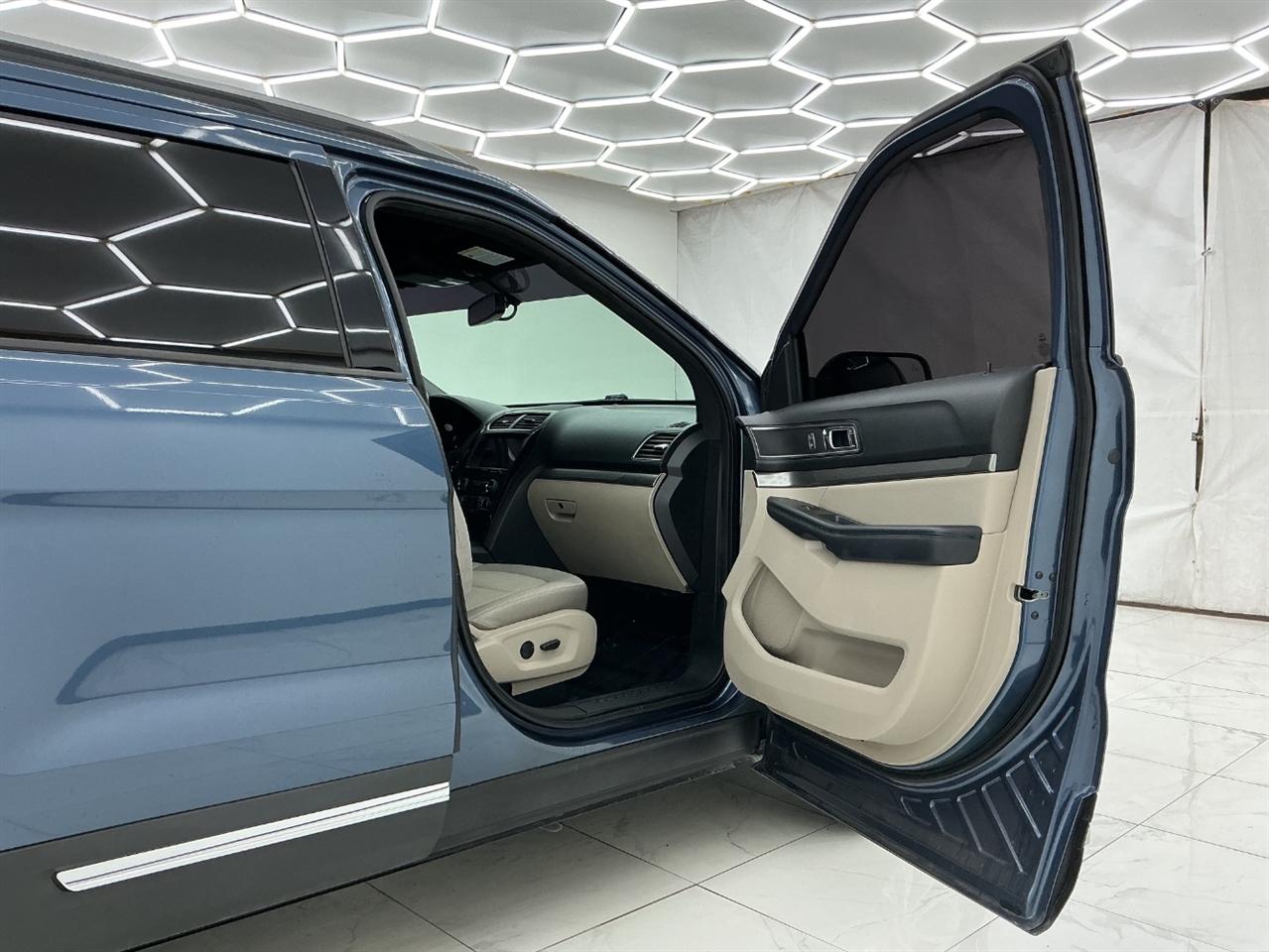 Ford Explorer XLT FWD 2019