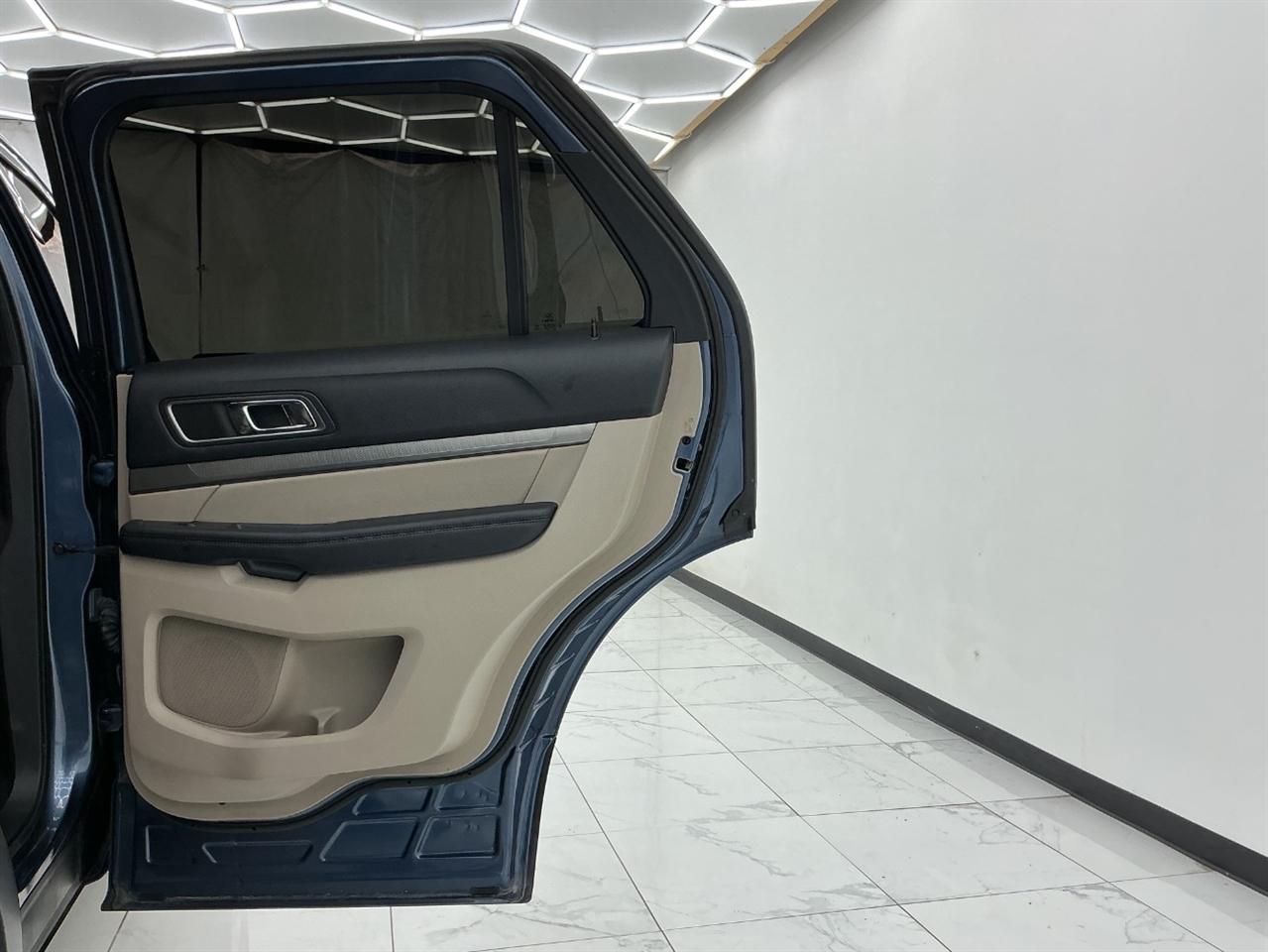 Ford Explorer XLT FWD 2019