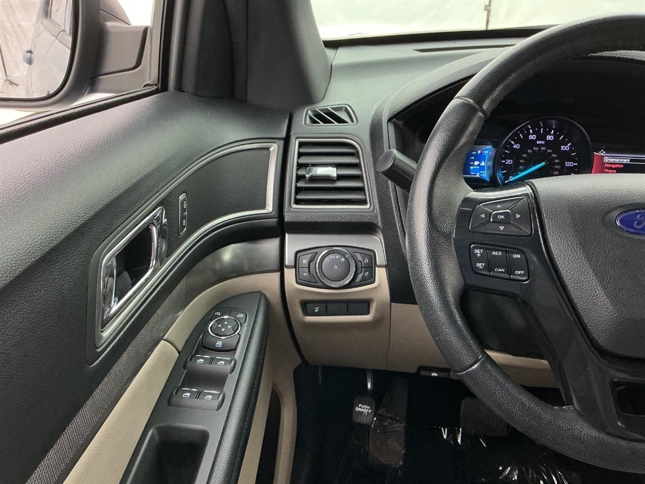 Ford Explorer XLT FWD 2019
