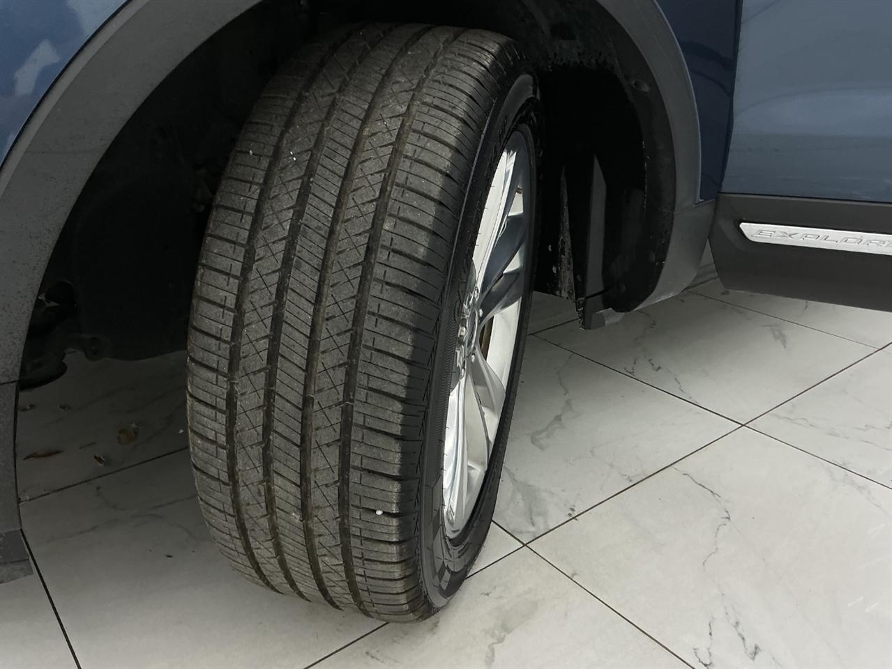 Ford Explorer XLT FWD 2019
