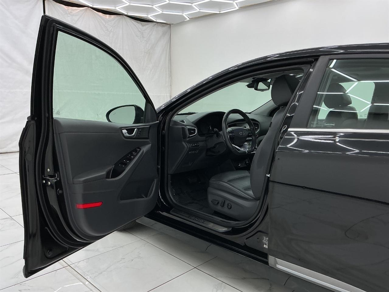 Hyundai Ioniq Electric Limited Hatchback 2019