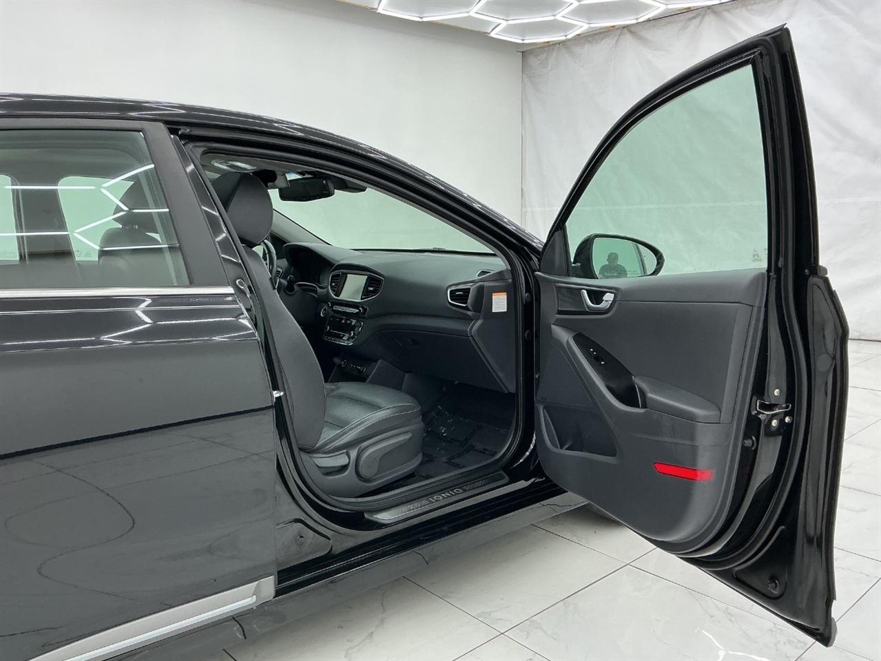 Hyundai Ioniq Electric Limited Hatchback 2019