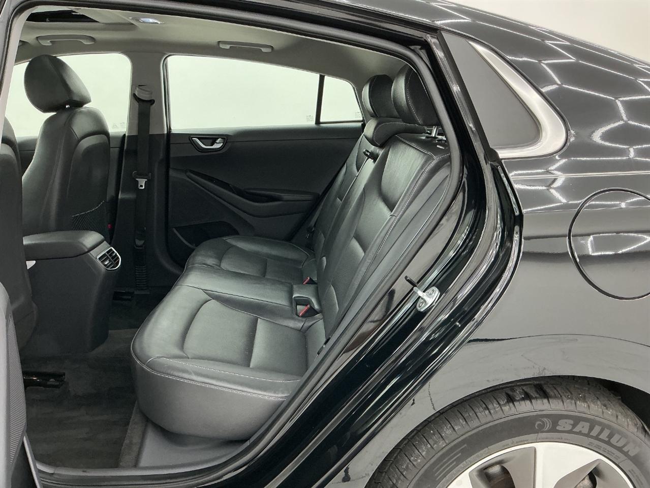 Hyundai Ioniq Electric Limited Hatchback 2019