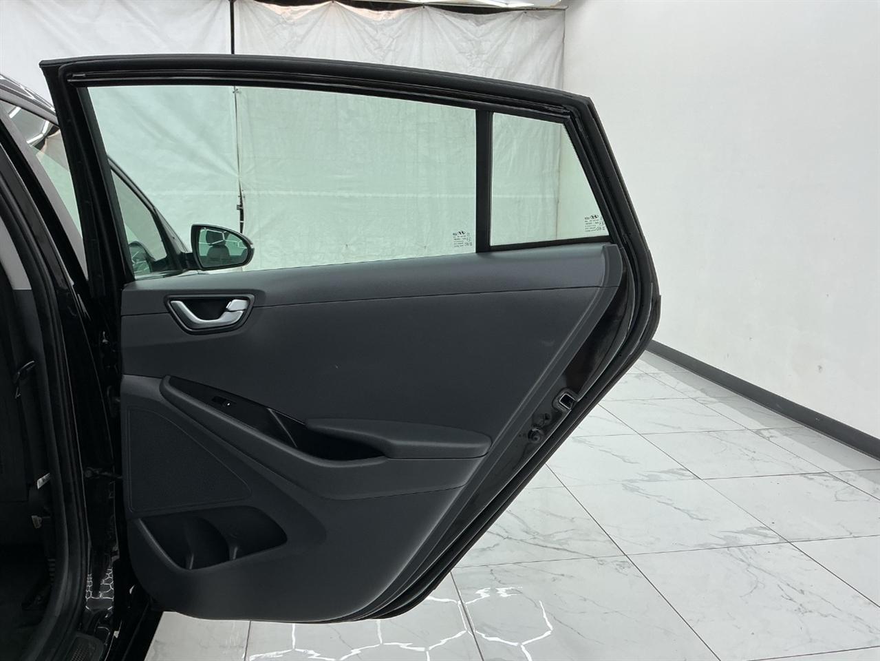 Hyundai Ioniq Electric Limited Hatchback 2019
